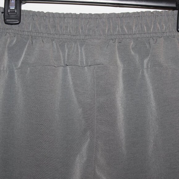 NIKE Men's Training DRI-FIT Size S Shorts Gray Pockets Drawstring Closure - Picture 5 of 7